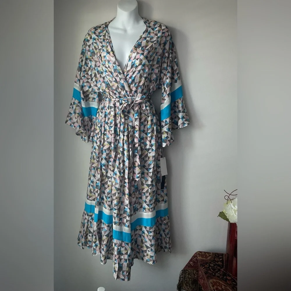 Room Service Gray Geometric Multi-Color Robe Size Small/Medium - Picture 1 of 7